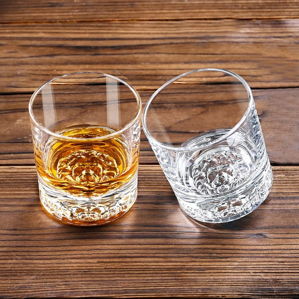 PARACITY Whiskey Glasses, Lion Pattern Thick Bottom, 10.6oz Old Fashioned Glasses for Whiskey, Gin, Vodka, Whiskey Glasses Set of 2, Gift for Men, Fathers Day Gift